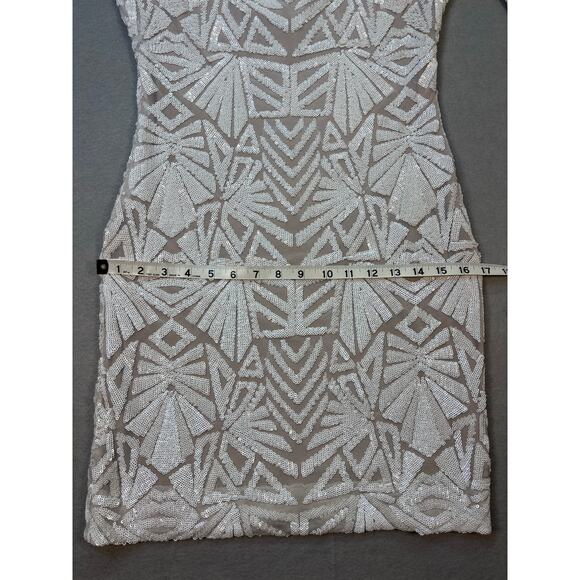 Dress the Population Lola White/Nude Low back bodycon sequin dress size M/L - Picture 5 of 8